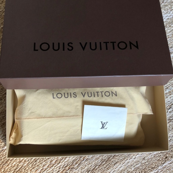 Louis Vuitton Cabas Mezzo Bag - Picture 2 of 13